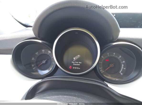 ZFBCFXAB9HP597904 2017 FIAT 500X White Vista de los asientos traseros