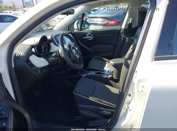 ZFBCFXAB9HP597904 2017 FIAT 500X White Vista interior delantera
