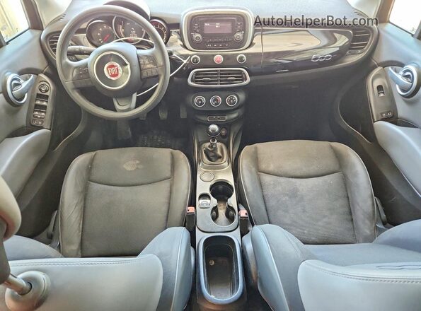 ZFBCFXAW5GP358884 2016 FIAT 500X Black Widok deski rozdzielczej