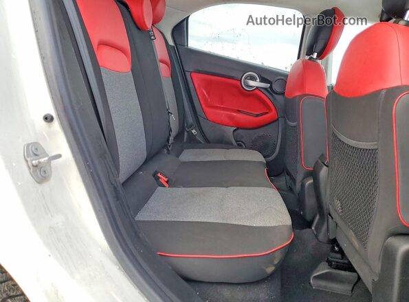 ZFBCFXBT3GP371332 2016 FIAT 500X Белый Вид задних сидений