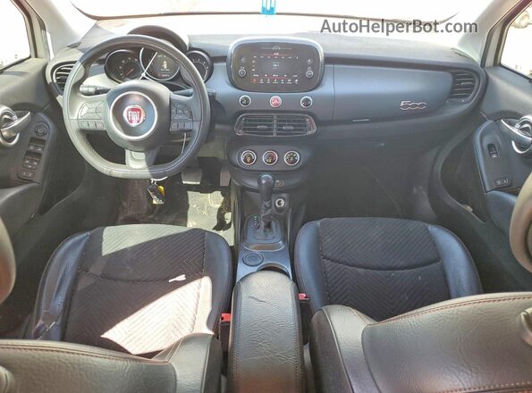 ZFBCFXCB9JP695978 2018 FIAT 500X White 