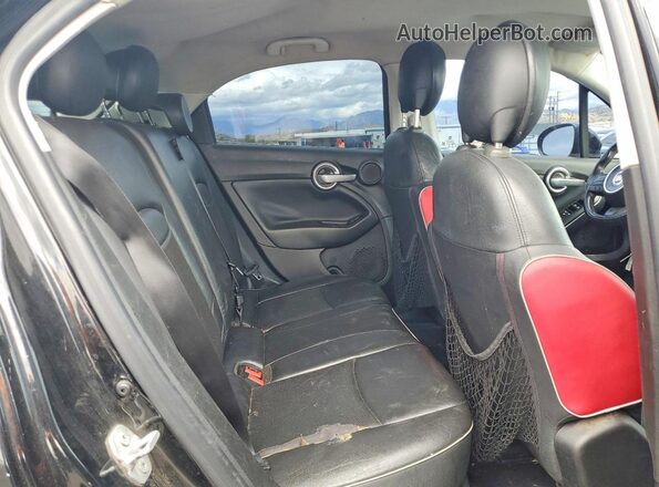 ZFBCFXDTXGP339796 2016 FIAT 500X Black Vista de los asientos traseros