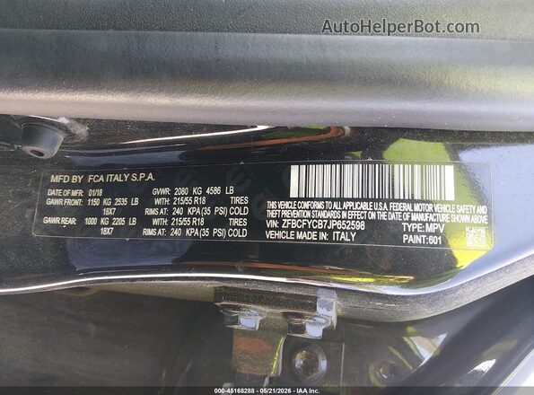 ZFBCFYCB7JP652598 2018 FIAT 500X Black Engine compartment view