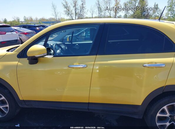 ZFBCFYCT3GP478997 2016 FIAT 500X Yellow Widok wnętrza 360 stopni