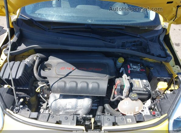 ZFBCFYCT3GP478997 2016 FIAT 500X Yellow Widok z tyłu