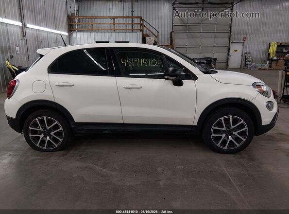 ZFBCFYET0GP334557 2016 FIAT 500X White Սալոնի 360 աստիճան տեսք