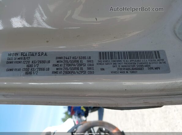 ZFBERFABXJ6H68667 2018 RAM PROMASTER CITY White Vista del compartimento del motor