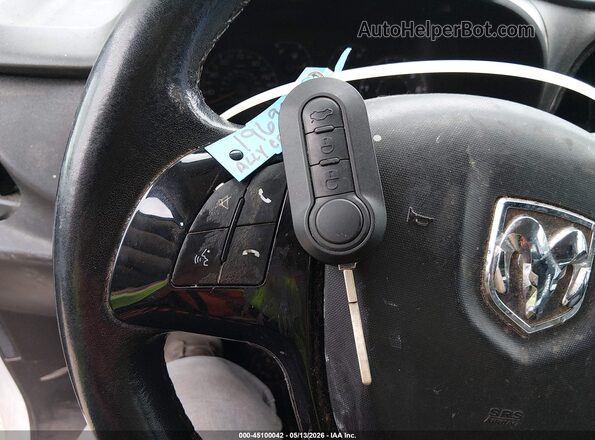 ZFBERFBB5H6F44506 2017 RAM PROMASTER CITY White Dashboard view
