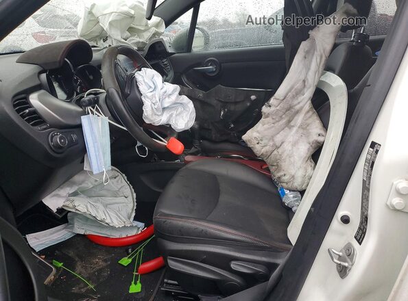 ZFBNFYC18LP846172 2020 FIAT 500X White Widok wnętrza z przodu
