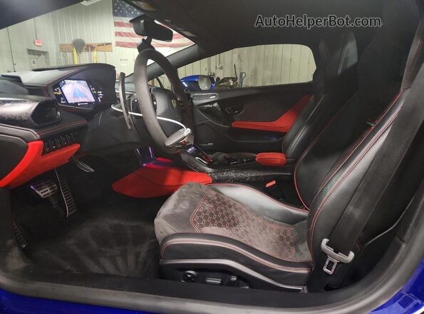 ZHWUT4ZF7LLA12800 2020 LAMBORGHINI HURACAN Blue Widok wnętrza z przodu