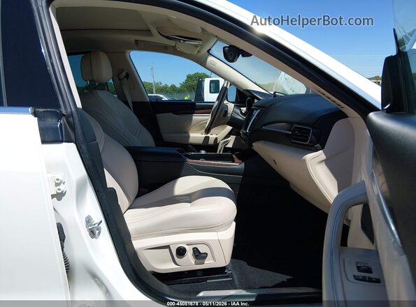 ZN661XULXKX320536 2019 MASERATI LEVANTE White Սալոնի դիմացի տեսք