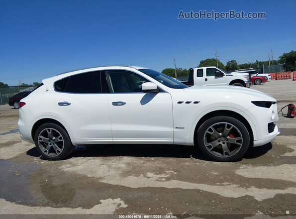 ZN661XULXKX320536 2019 MASERATI LEVANTE White Սալոնի 360 աստիճան տեսք