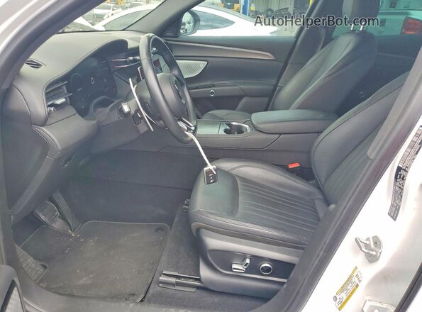 ZN682AVA7P7416390 2023 MASERATI GRECALE White Widok wnętrza z przodu