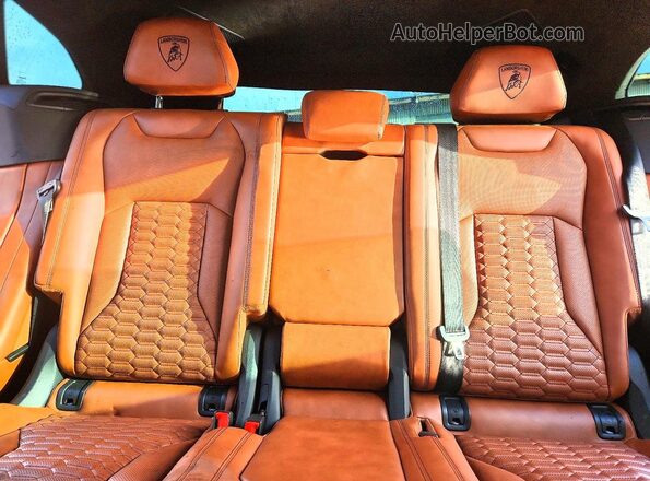 ZPBUA1ZL6MLA11454 2021 LAMBORGHINI URUS White Հետևի նստատեղերի տեսք