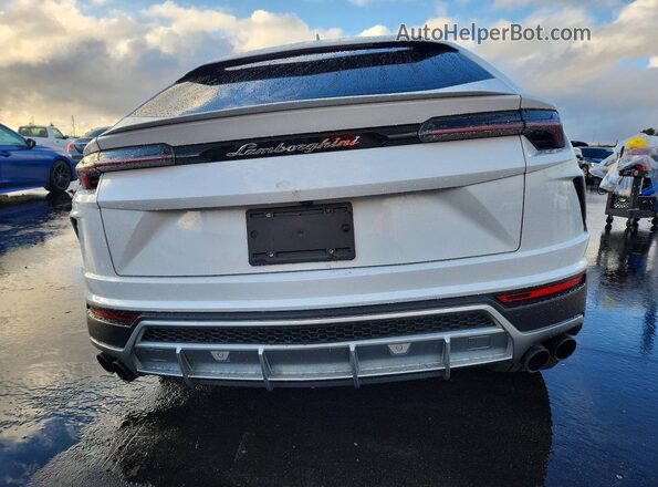ZPBUA1ZL6MLA11454 2021 LAMBORGHINI URUS White Հետևի տեսք