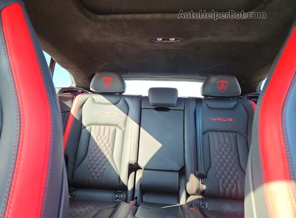 ZPBUB3ZL5RLA35194 2024 LAMBORGHINI URUS Белый Вид задних сидений