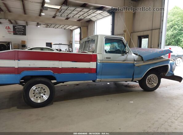 000000F10HNS42713 1974 FORD F100 Синий Панорамный вид салона 360°