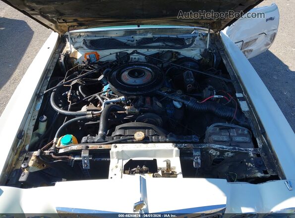 0000SS22N7R255705 1977 CHRYSLER CORDOBA Кремовый Вид сзади