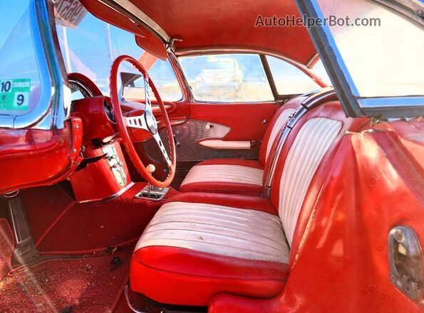 00867S109919 1960 CHEVROLET CORVETTE Красный Вид салона спереди