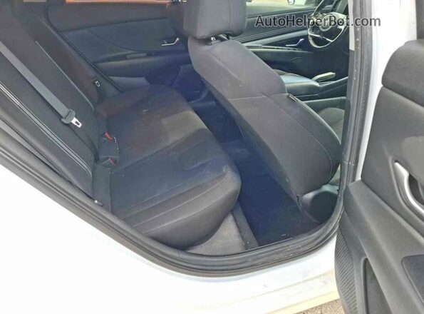 KMHLM4AG6MU071217 2021 HYUNDAI ELANTRA White 