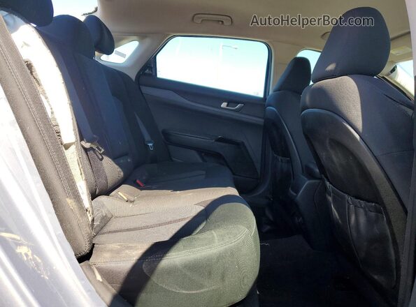5XXG14J29PG221494 2023 KIA K5 Silver Widok wnętrza z tyłu