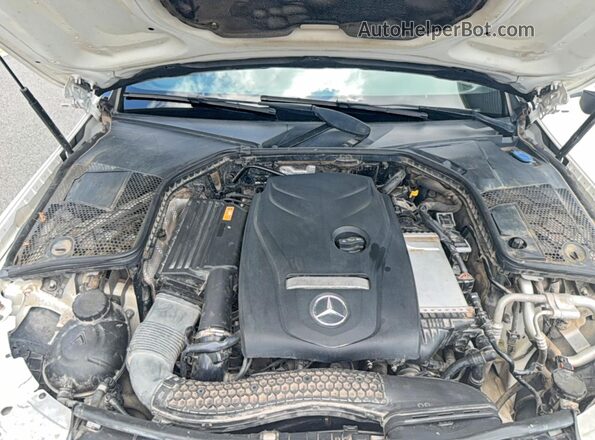 WDDWJ4KB7HF538870 2017 MERCEDES-BENZ C Белый Вид панели приборов
