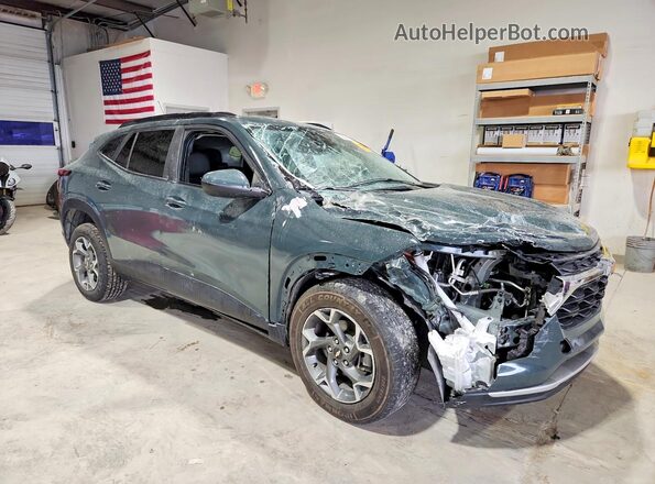 KL77LHEP1SC156721 2025 CHEVROLET TRAX Gray Вид спереду