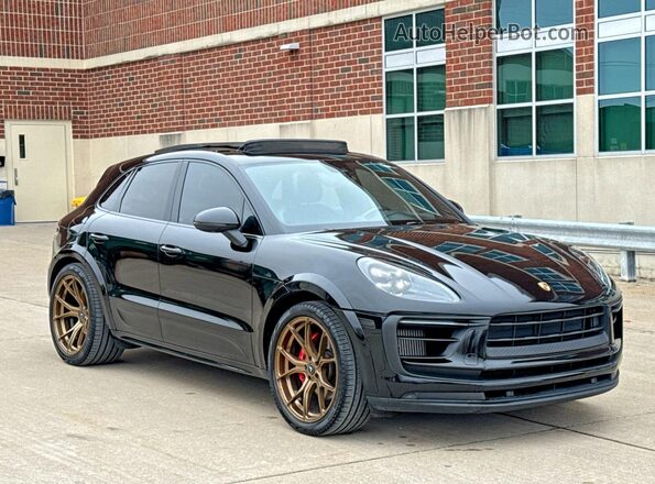 WP1AG2A55HLB50068 2017 PORSCHE MACAN Black 