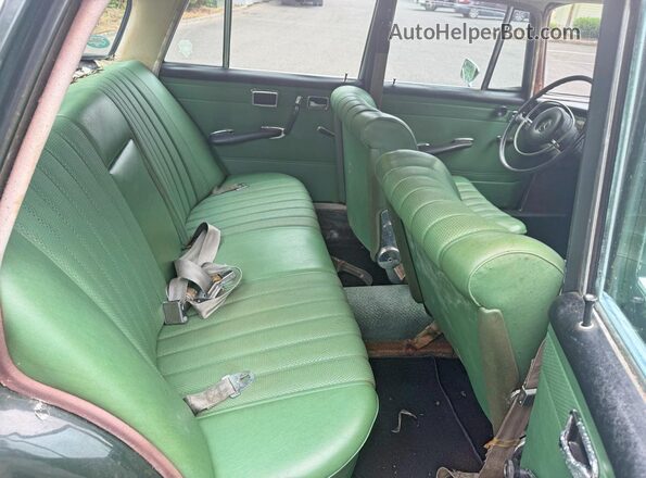 11101012108481 1968 MERCEDES-BENZ 230S Зеленый 