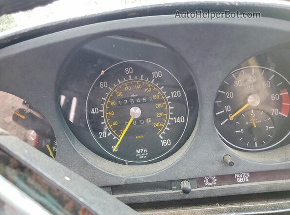 10704412038927 1977 MERCEDES-BENZ 400 Red Вид щитка приладів