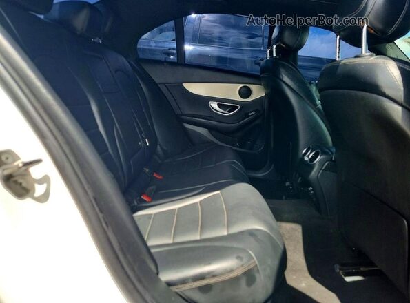 55SWF4JB7JU241796 2018 MERCEDES-BENZ C Белый Вид задней части салона