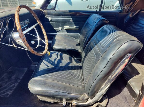 107675W220012 1965 CHEVROLET CORVAIR Red Vista interior delantera