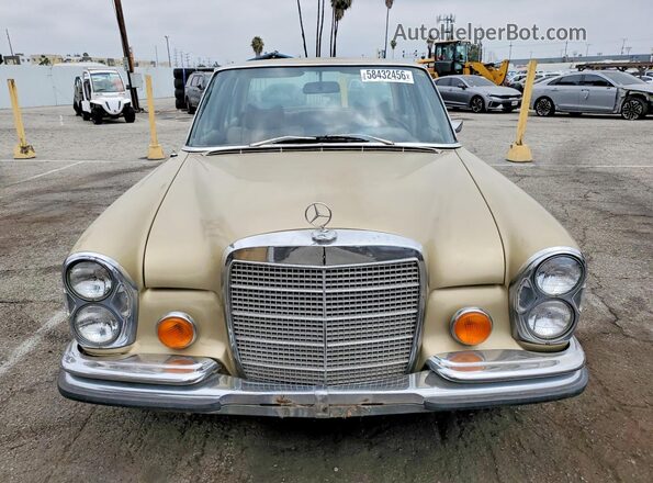 10801812075800 1971 MERCEDES-BENZ 280 Золотой Вид спереди