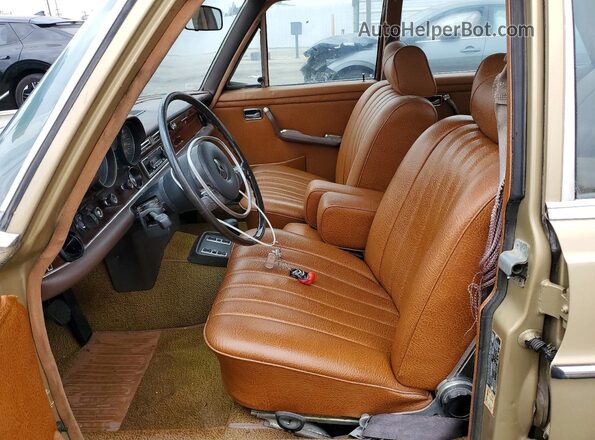 10801812075800 1971 MERCEDES-BENZ 280 Золотой Вид салона спереди