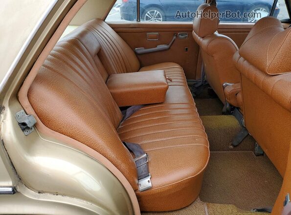 10801812075800 1971 MERCEDES-BENZ 280 Золотой Вид задних сидений