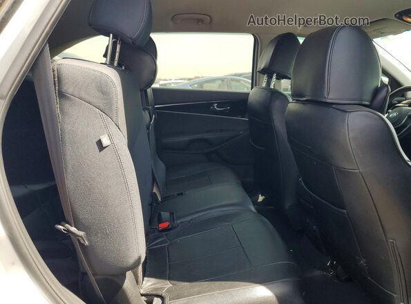 5XYPGDA51KG572316 2019 KIA SORENTO Silver 