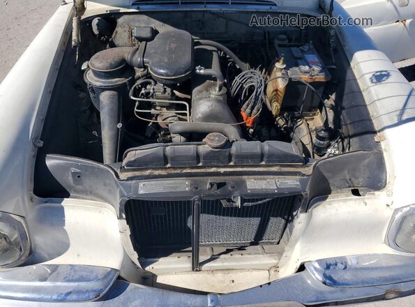 11102110024491 1963 MERCEDES-BENZ A-CLASS Белый Вид задней части салона