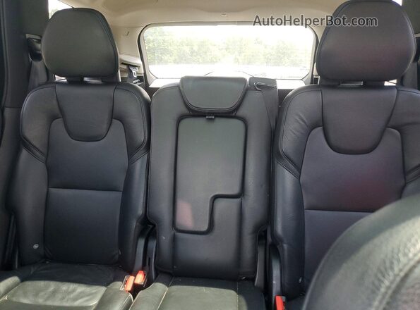 YV4A22PK0J1340453 2018 VOLVO XC90 Silver უკანა სალონის ხედი