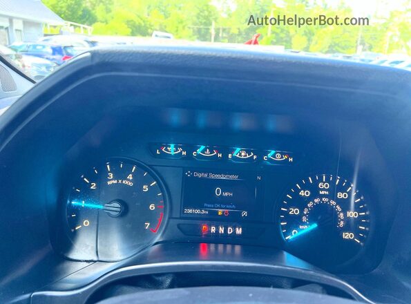 1FTFX1E53JFB18185 2018 FORD F150 Black ხელსაწყოთა პანელის ხედი