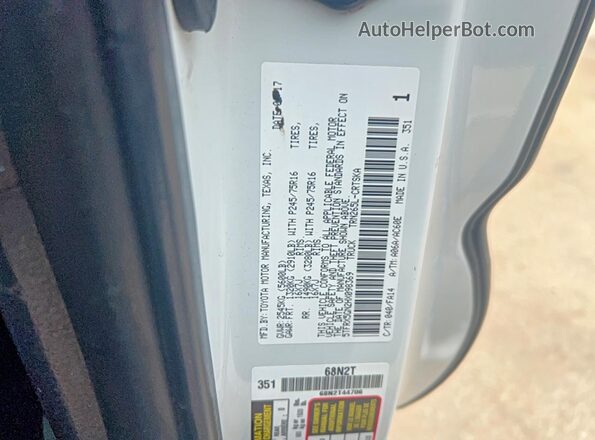 5TFRX5GN2HX098369 2017 TOYOTA TACOMA White Вид задньої частини салону
