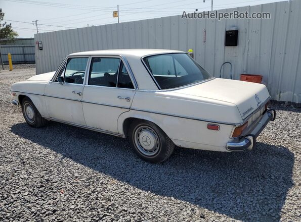 11511012102532 1970 MERCEDES-BENZ 220D Белый Задняя левая четверть