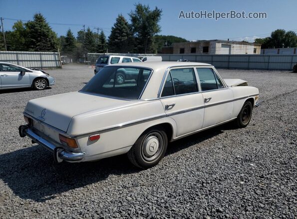 11511012102532 1970 MERCEDES-BENZ 220D Белый Задняя правая четверть
