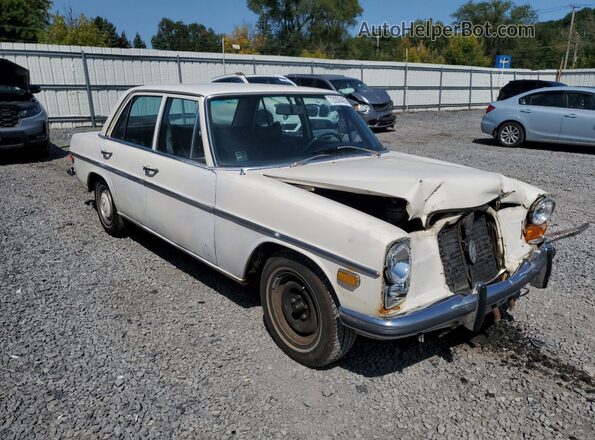 11511012102532 1970 MERCEDES-BENZ 220D Белый Передняя правая четверть