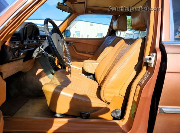 11612012008559 1979 MERCEDES-BENZ 300 Коричневый 