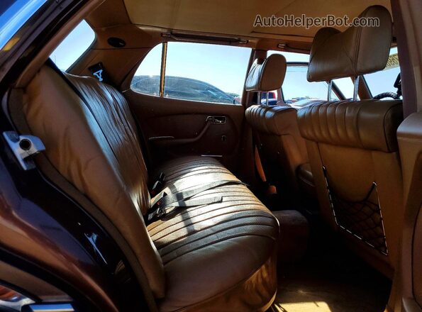 11612012008559 1979 MERCEDES-BENZ 300 Коричневый 