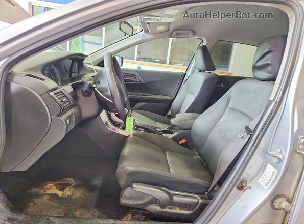 1HGCR2F36HA197747 2017 HONDA ACCORD Silver Vista del salpicadero