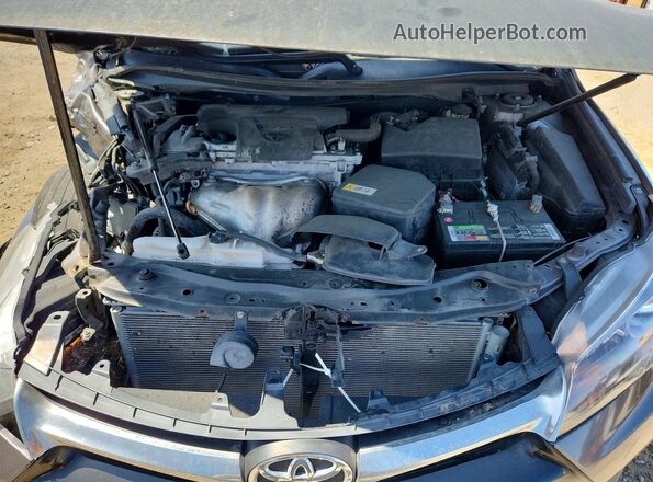 4T1BF1FK0HU421898 2017 TOYOTA CAMRY Silver 