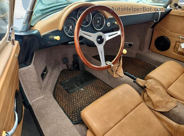 118988888 1968 PORSCHE SPEEDSTER Бирюзовый Вид панели приборов