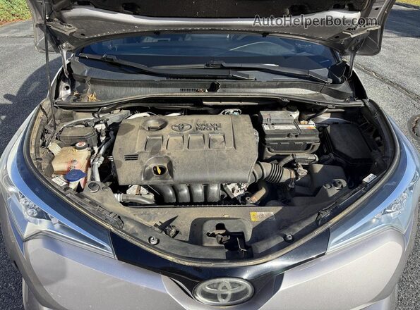 NMTKHMBXXKR067772 2019 TOYOTA C-HR Silver 
