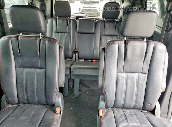 2C4RDGEG9JR359929 2018 DODGE GRAND Silver Rear interior view
